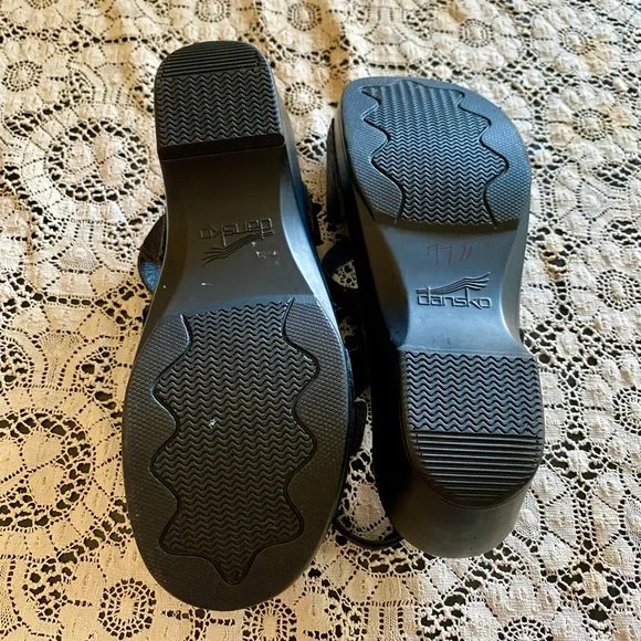 🌟Dansko Open Toe Sandal Clogs🌟 - Picture 6 of 9